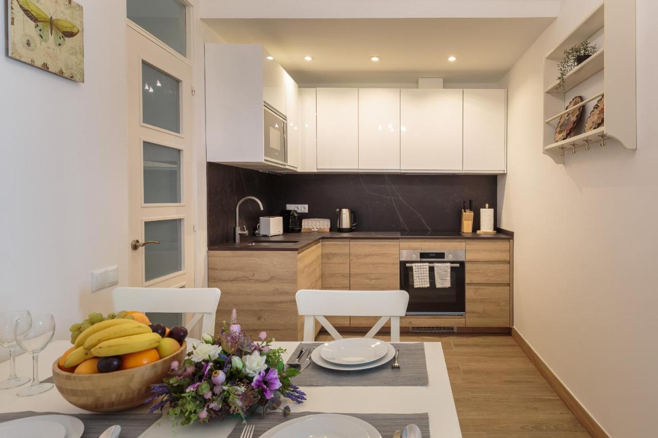 Sagrada Familia Apartment Barcelona Luaran gambar